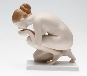 Figurine en porcelaine "Fille à leau ", Rosentahl