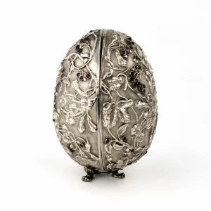 Silver Easter egg casket. 