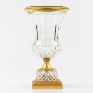 Crystal vase with gilded bronze. 