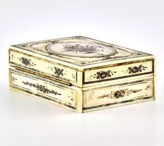Ivory box with mother-of-pearl inlay. 