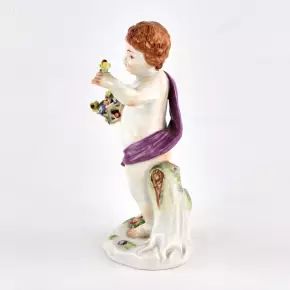 Figurine en porcelaine-allegorie Printemps. Meissen. 