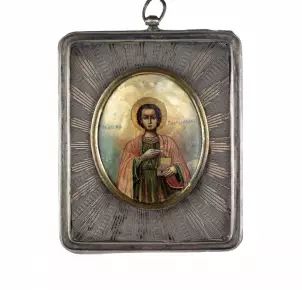 Икона "Святой великомученик Пантелеймон" в серебряном окладе 