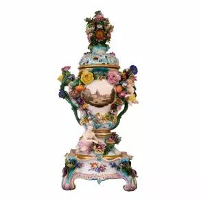 Un vase grandiose en porcelaine "Meissen", 19ème siècle. 