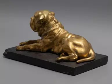 Figure - English mastiff dog, bronze on a stone stand. 19th century. 
