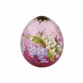Painted porcelain Easter egg. 