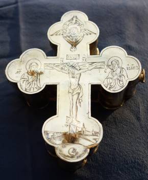 Ancient trefoil-shaped reliquary cross. Russia, XVII century. 