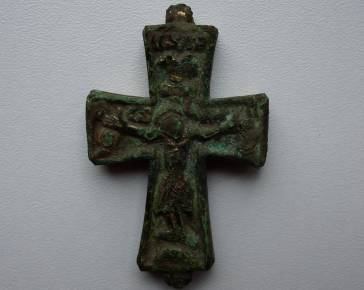Neatklāts senkrievu krustenkolpijs ar Sv. relikvijas. Senā Krievija. XV 