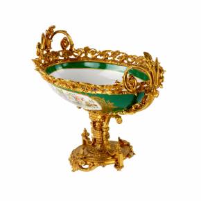 Liela vāze no zeltītas bronzas un porcelāna Napoleona III stilā. 19. gadsimts.