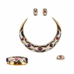 Impressive gold jewelry set with amethysts and diamonds. 