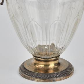 Paire d`élégantes verseuses en verre à l`argent doré. ODIOT. Fin du 19ème siècle. 