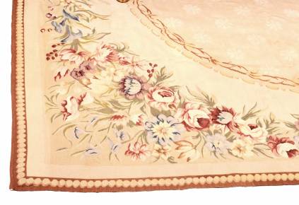 Tapisserie florale de style Aubusson. Fin du 19ème siècle. 