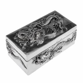 Silver Japanese cigar box from the early 20th century 