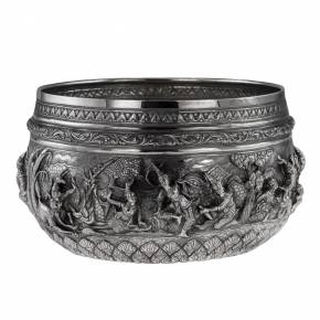 Burmese hammered Thabeik silver bowl, 19th century. 