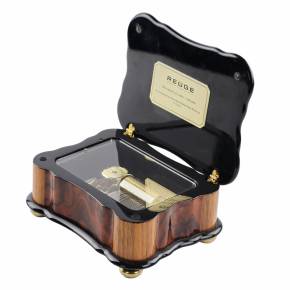 Small Reuge music box. 