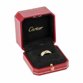 Gold ring with Cartier diamonds in the original case. 