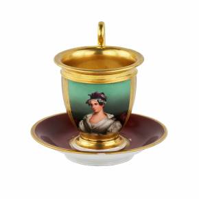 Tasse en porcelaine avec soucoupe. Usine Popov. Russie 1811-33 