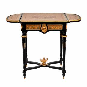 Magnifique table de dame de style Louis XVI. 