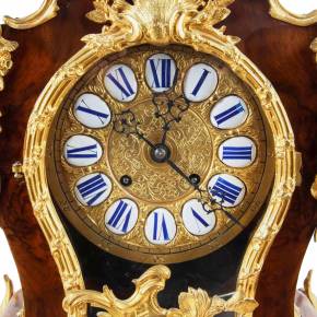 Sienas pulkstenis ar konsoli, rokoko stilā. 19. gadsimts. 