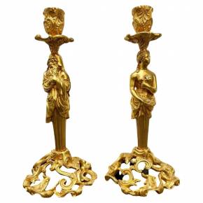 19th Century Pair of Candlesticks in Gilt Bronze