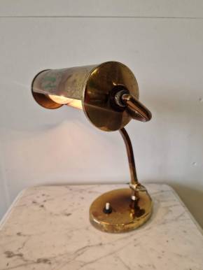 Table lamp