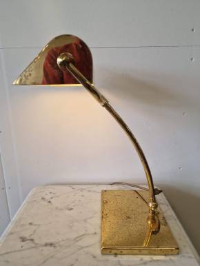 Table lamp