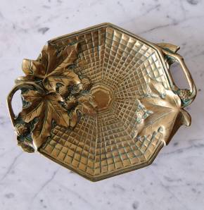 Art nouveau style dish