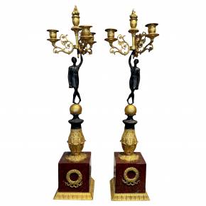 Paire de candélabres Empire en bronze doré et patiné, début XIXe siècle 