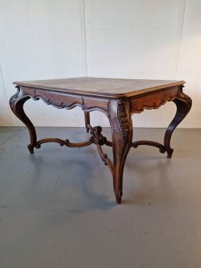 Oak dining table with extensions