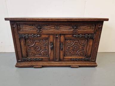 Дубовый шкаф 